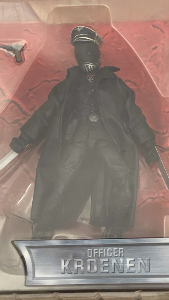 Mezco Toyz Hellboy 1.5 Officer Kroenen 7″ Action Figure 2004 MISB