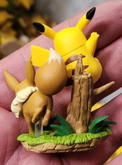 2018 POKEMON OFFICIALLY LICENSED 2″ PIKACHU & EEVEE FIGURE