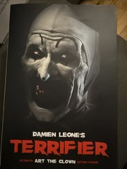 NECA DAMIEN LEONE’S TERRIFIER ULTIMATE ART THE CLOWN ACTION FIGURE