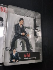 2005 MEZCO TOYS SCARFACE THE FALL TONY MONTANA AL PACINO MOVIE ACTION FIGURE NEW