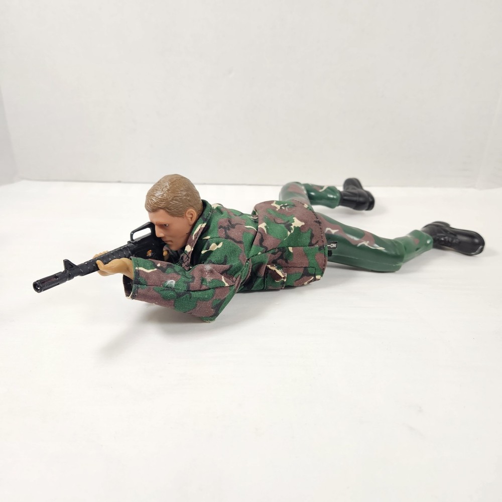 Vintage Battery Operated Crawling Solder Toy M16 Rifle Camo Army Man FOR PARTS