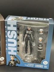 Medicom Toy MAFEX No.123 Catwoman HUSH Ver. and No.126 Batman HUSH Black Figure