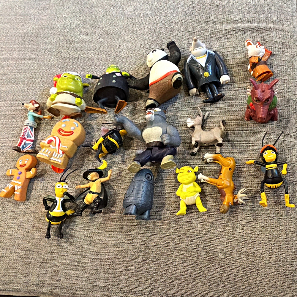 Kids Meal Toys Dreamworks lot of 18