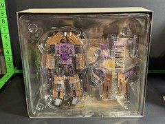 Warbotron WB-01A Air Burst Transformer Figure Bruticus Blast Off