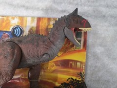 Jurassic World Camp Cretaceous Control ‘N Conquer Carnotaurus Toro