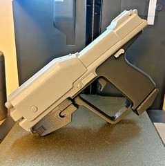Halo Reach Pistol Reloadable M6G Magnum PDWS 1:1 Prop Cosplay Custume