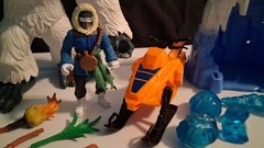 Animal Planet Yeti Action Figure Abominable Snowman Playset 100% Complete