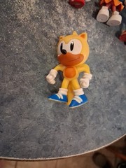 Jakks Pacific Sonic Figure lot 2.5in (7 figures) All In Mint Condition!