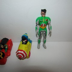 Lot of 7 DC Batman Robin Penguin Joker Harley Quinn Toys
