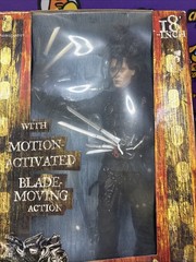 MCFARLANE TOYS MOVIE MANIACS EDWARD SCISSORHANDS 18″” ACTION FIGURE FACTORY SEAL