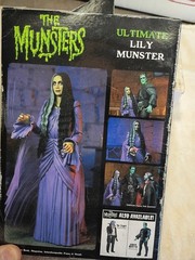 The Munsters Lily Munster action figure / Neca new in box 7″ TV SHOW
