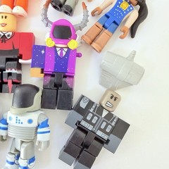 R0BL0X Toys Action Figures Lot Of 10 Figures Police Astronaut Superhero