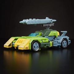 Transformers Voyager Class Autobot Springer Action Figure – Customizable Weapons