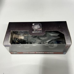 DC Comics JUSTICE LEAGUE BATMOBILE & BATMAN 1:32 Jada Die Cast Car Vehicle Toy