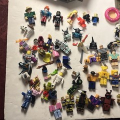 Huge! 50+ Roblox Action Figures & Accessories Collectors Carry Case – Mixed Lot