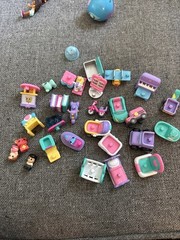 Lot 29 of Squinkies & Accessories Toys