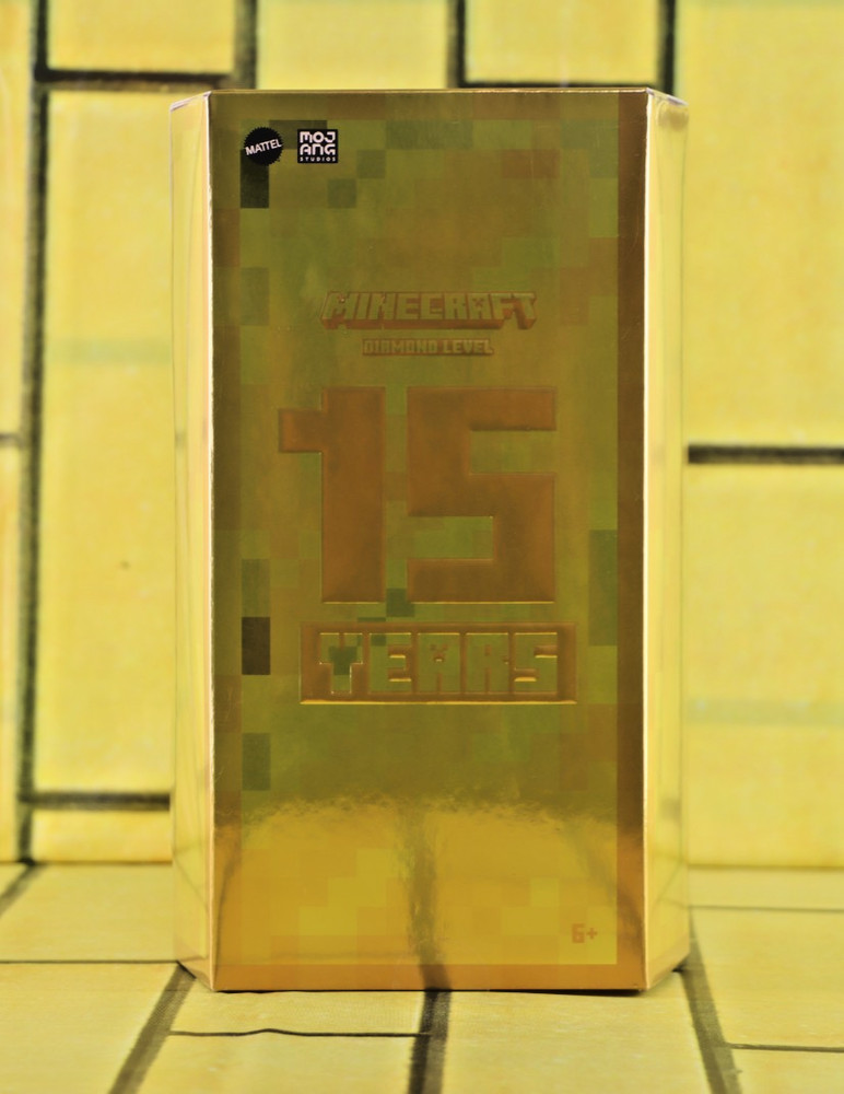Minecraft Diamond Level 15 Years Anniversary Action Figure With 2 Accessories