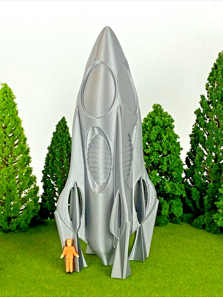 Futuristic Spaceship 6″ Tall – 3D Printed HO Scale, Shinny Metallic Appearance