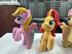 My Little Pony MLP G4 Mini Pony Shimmer Fluttershy Yellow Lot Of 8 Mini Figures