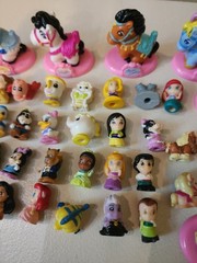 Disney Princess Squinkies Lot Of 42 Snow White Belle Jasmine Ariel Cinderella +