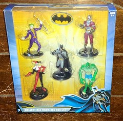 DC Comics Batman Collectible Figurines Box Set: Croc/Joker/Harley/Deadshot!