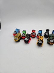 Thomas & Friends Train Tank Engine MINIS x14 in Travel Case Steam Team Classics