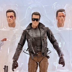 The Terminator 2 Police Station Assault Arnold Schwarzenegger T-800 6.5″ Figure