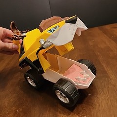 Paw Patrol Cat Pack Leo Vehicle Big Cat Deluxe Car Toy Yellow Car NO FIGURE