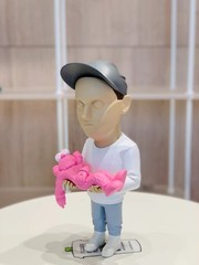 Celebrity Artist Actor Designer Culture Luxury Figure (Bryan Donnelly Kaws Pink)