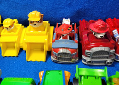 Paw Patrol Car Lot 18 Die Cast & Plastic Vehicles W Drivers Nickelodeon Toys