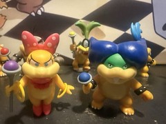 ALL 7 Koopa Kids Super Mario 2.5” W/ Wands Roy Morton Jakks Toys Nintendo GREAT!
