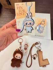 The Monsters Pin For Love Series Letter L Pendant Blind Box Bundle (plush L)