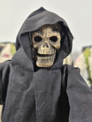 DAY2DAY The Grim Reaper 1/6 Skeleton Warrior each one is individually weathered