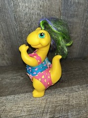VTG 1993 Darlin’ Dinos Bronte Yellow Purple Time For Bed Dressy Dinos 7”