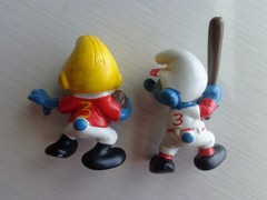 Vintage 1979 large 10″ Stuffed Smurf and 4 Small rubber Smurfs