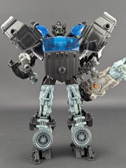 Transformers Dark of the Moon Ironhide complete Hasbro DOTM Voyager 2011