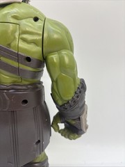 Hasbro Marvel Thor Ragnarok 13.5” Electronic Talking Gladiator Hulk Figure {135}