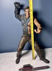 McFarlane Toys 18″ Army of Darkness Ash Evil Dead Action Figure w Chainsaw Talks