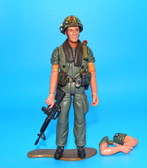 1:18 Ultimate Soldier Vietnam U.S Army 101st Infantry SGT Platoon Leader Figure