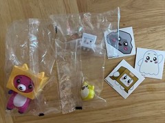 Lankybox Lot Figure, 2 Mircrofigures, 3 Stickers Ghostly Glow Pack Boxy