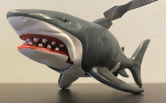 Great White Shark Chomping Biting Animal Figure Toy 8″