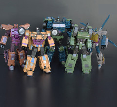 Jinbao Bruticus Robot Oversized Warbotron Toy Action Figure IN BOX