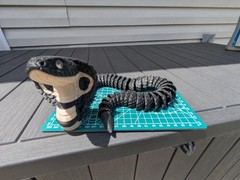 3D Printed Articulated Black Cobra Snake Glass Eyes PLA Office Desk Toys