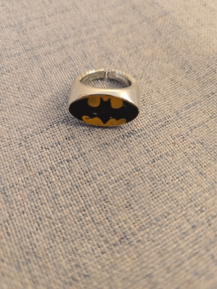 Vintage Batman 1989 Black And Yellow Silver Plastic Ring