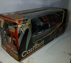 Racing Collectables Matt Kenseth #17 Carhartt NASCAR 1:64 Scale Stock Car Mip