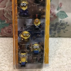 2010 Despicable Me Mini MINIONS Figures 8 piece gift set Walmart Thinkway 20160