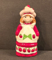 VINTAGE 1980’S STRAWBERRY SHORTCAKE CERAMIC 5 1/2 INCH FIGURINE UNBRANDED RARE