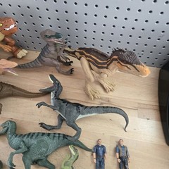 Jurassic World Dinosaurs LOT OF 15 TOTAL DINOS 3 FIGURES See photos