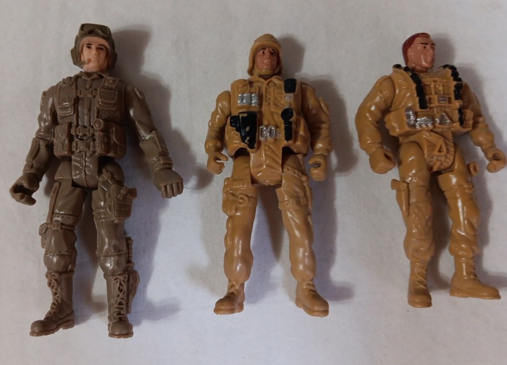 3 Military Soldiers Action Figures 4″ Tan Brown Children’s Toy No Accessories
