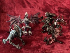 Lot Of 4 Vintage 90s Kenner 6″ Alien Queen/ Bull/ Flying Aliens Action Toys